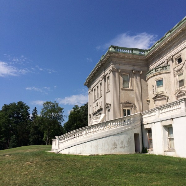 exterior3 Staatsburg